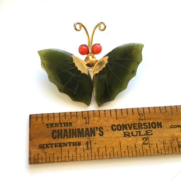 Vintage Jade Jewelry Butterfly Brooch  Gold Plated metal set with Jade and Coral - Picture 6 of 6